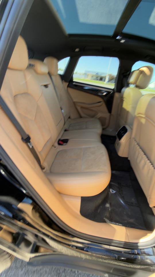 Used 2017 Porsche Macan AWD/4WD image 43