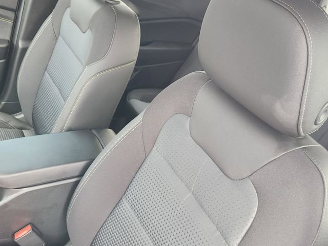 Used 2026 Chevrolet Trax LT w/ Sunroof Package image 24