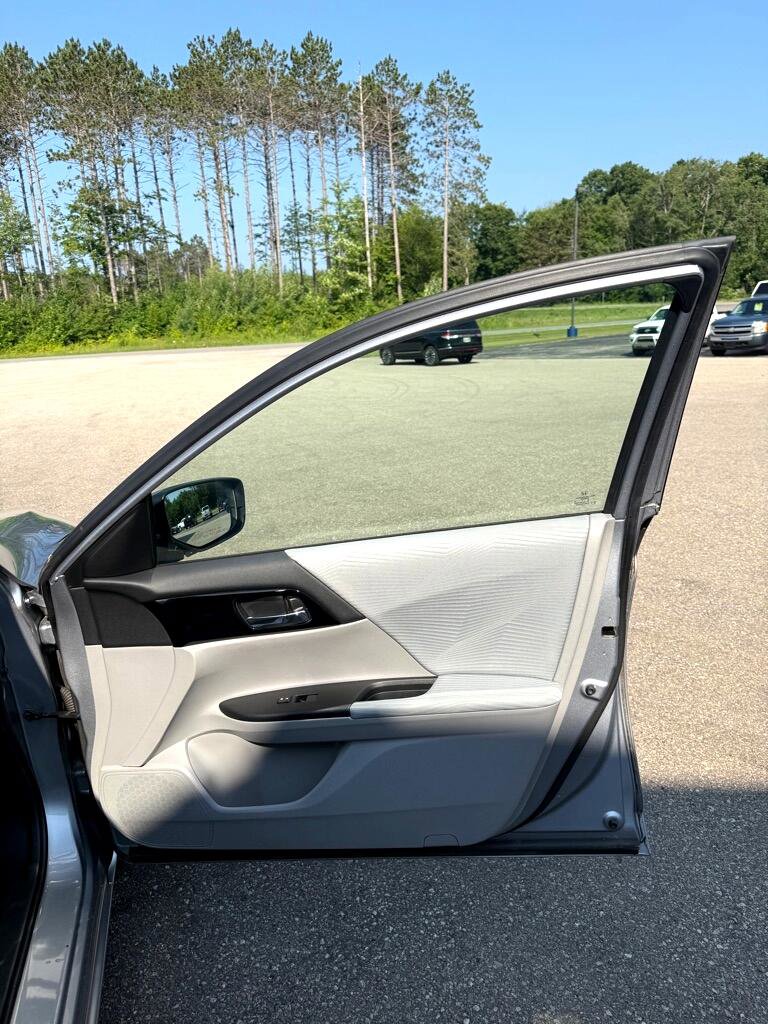 Used 2016 Honda Accord LX image 16