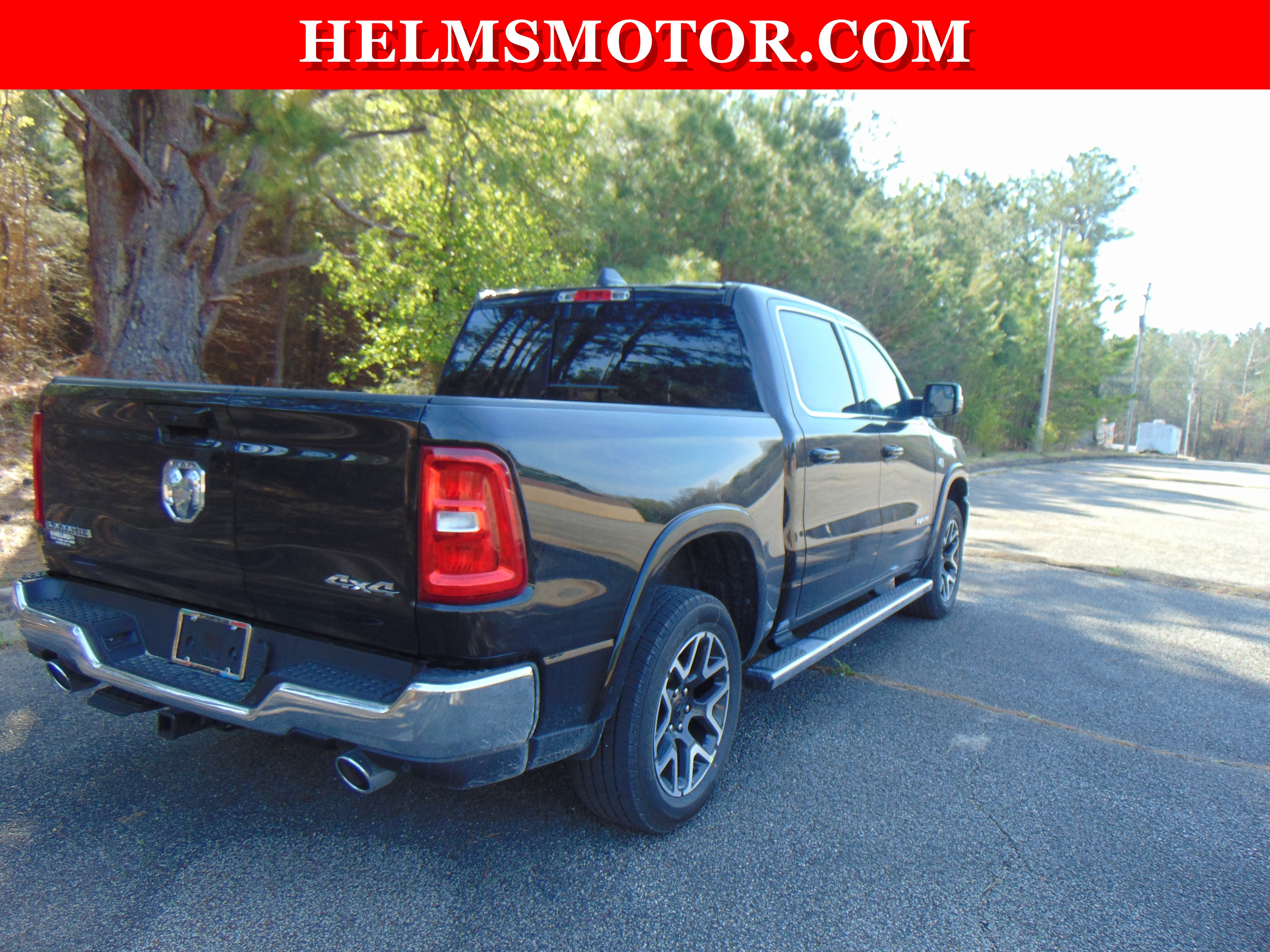 New 2026 RAM 1500 Laramie AWD/4WD image 24