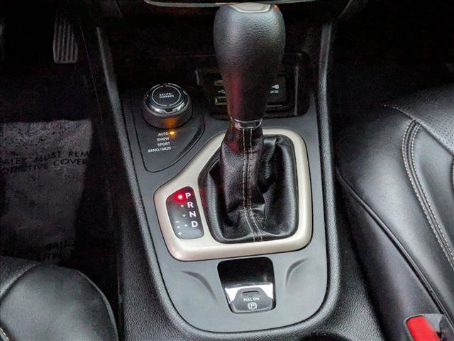 Used 2017 Jeep Cherokee Latitude w/ Trailer Tow Group image 12