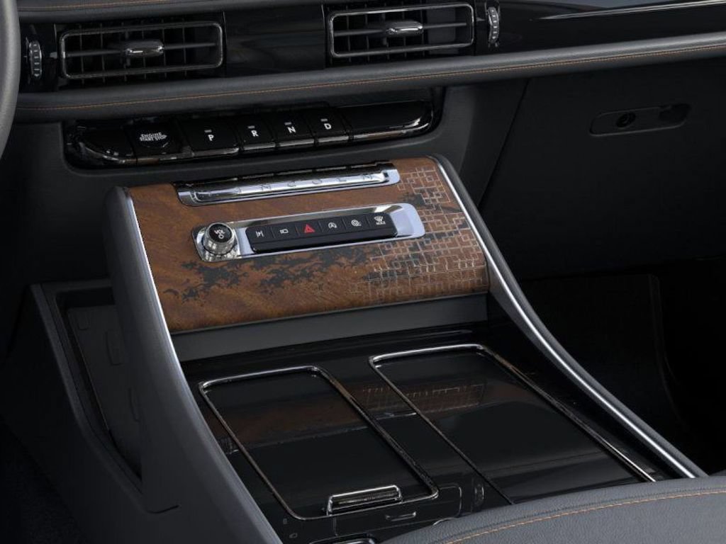 New 2025 Lincoln Aviator Black Label w/ Black Label Special Edition AWD/4WD image 15