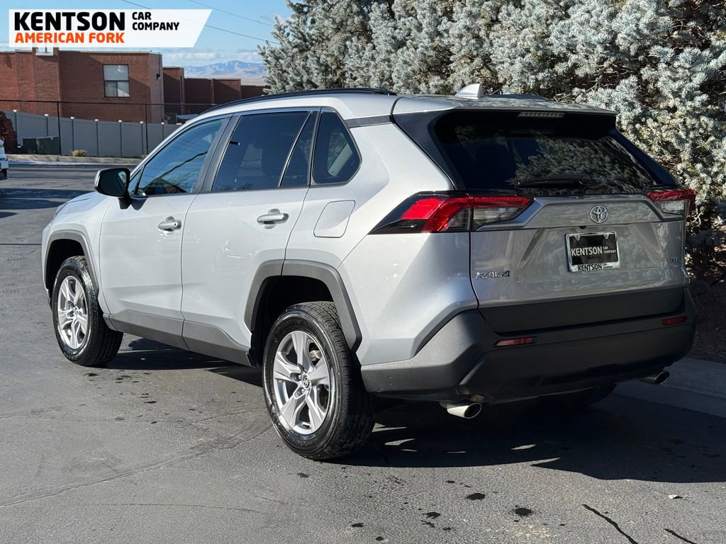 Used 2025 Toyota RAV4 XLE image 5