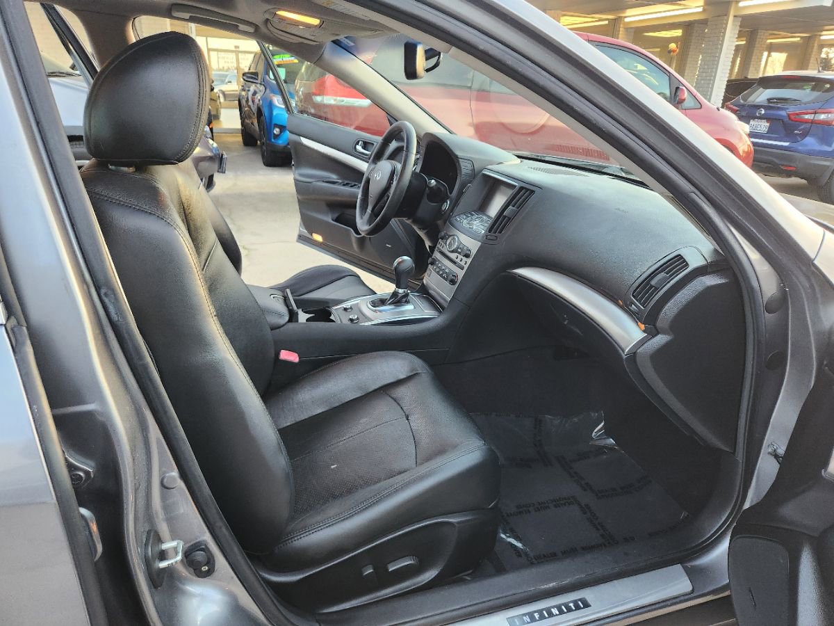 Used 2010 INFINITI G37 Journey w/ Premium Pkg RWD image 14