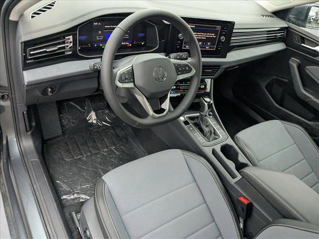 New 2025 Volkswagen Jetta SE image 3