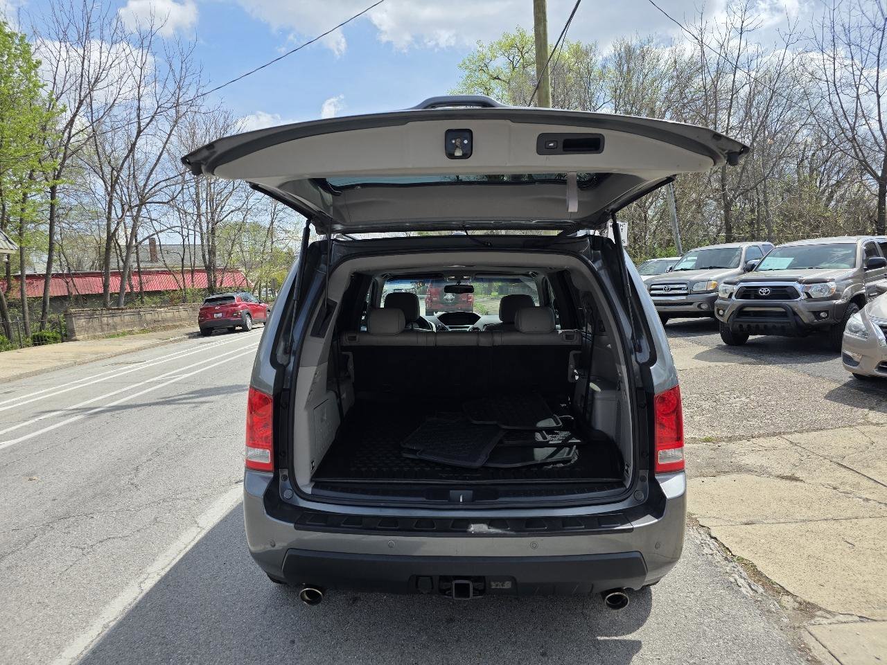 Used 2010 Honda Pilot Touring image 31