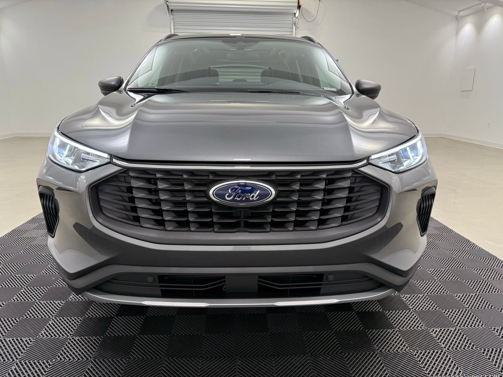 New 2026 Ford Escape Active w/ Active Premium Tech Pack FWD image 2