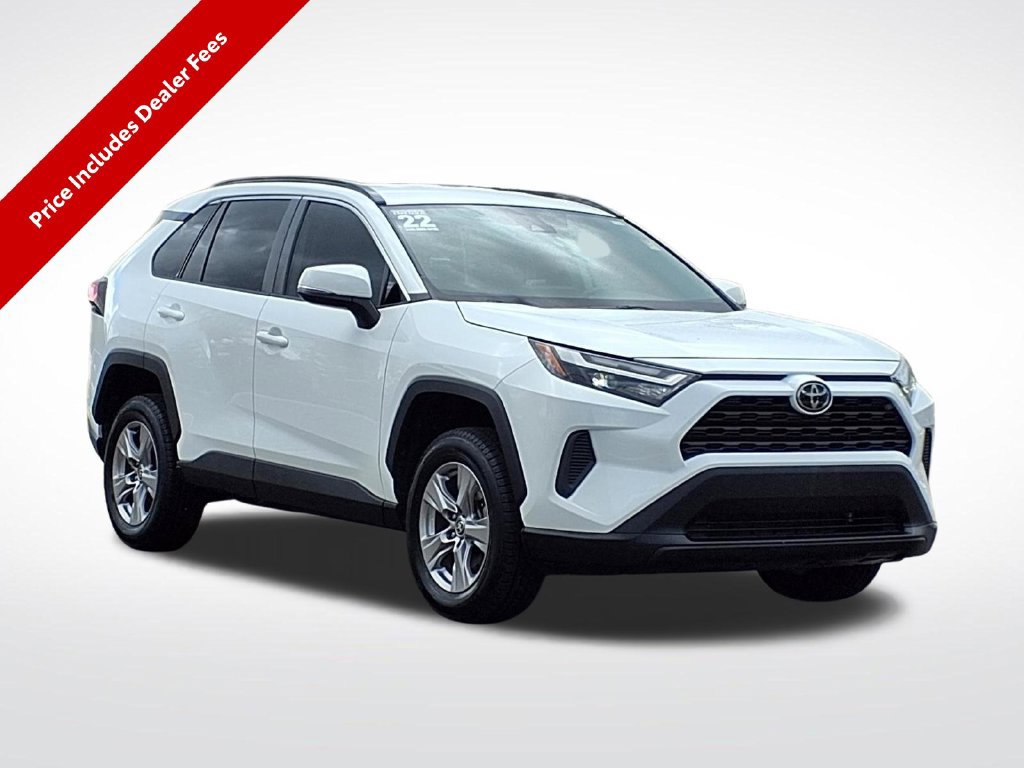 Used 2022 Toyota RAV4 XLE FWD image 1