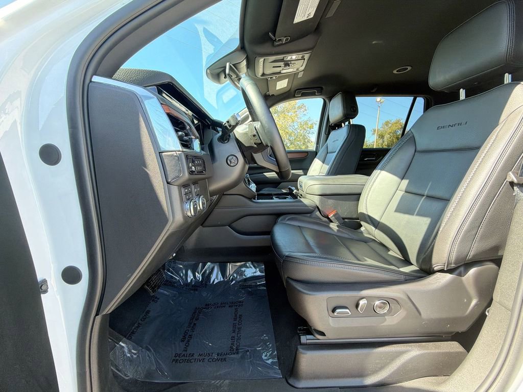 Certified 2025 GMC Yukon Denali image 19