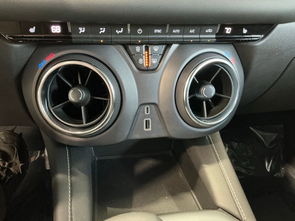 Used 2025 Chevrolet Blazer LT FWD image 23