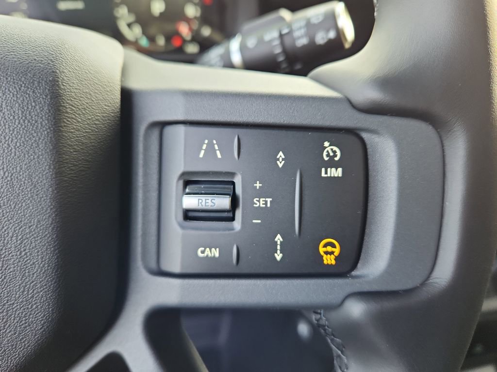 New 2026 Land Rover Defender 130 X-Dynamic SE AWD/4WD image 18