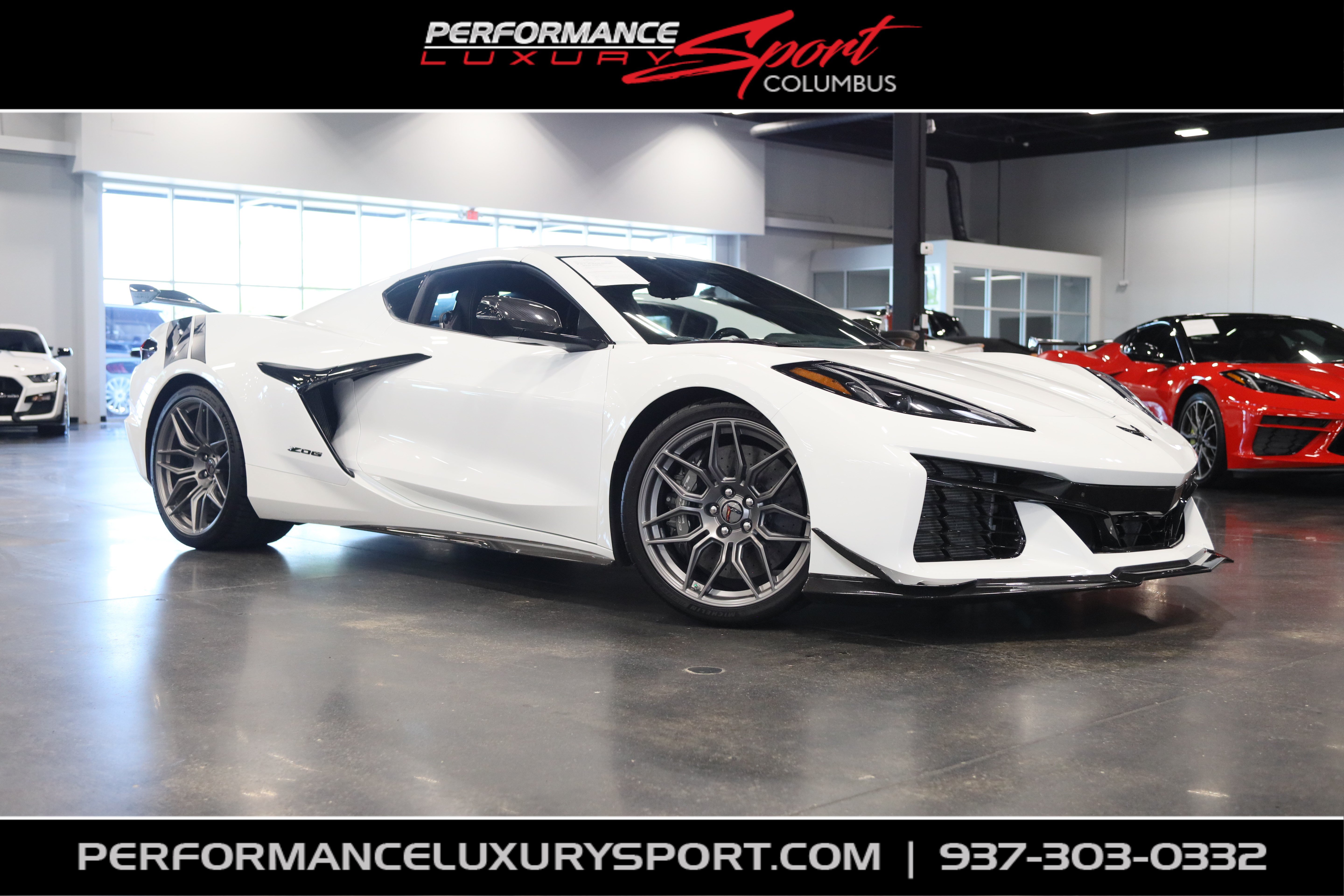 Used 2024 Chevrolet Corvette Z06 w/ Z07 Performance Package RWD video 1