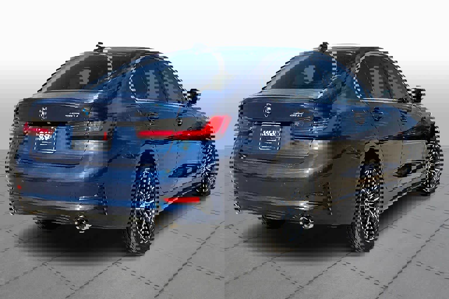 Used 2021 BMW 330i Sedan w/ Premium Package image 22