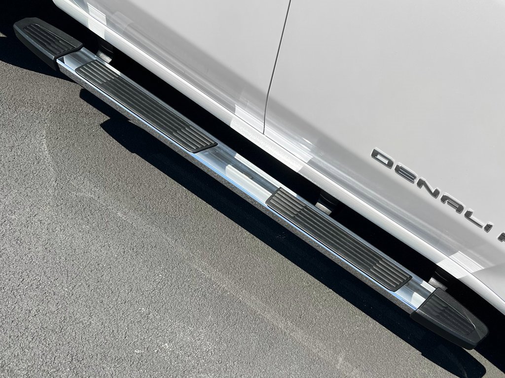 Used 2024 GMC Sierra 3500 Denali w/ Denali Reserve Package image 20
