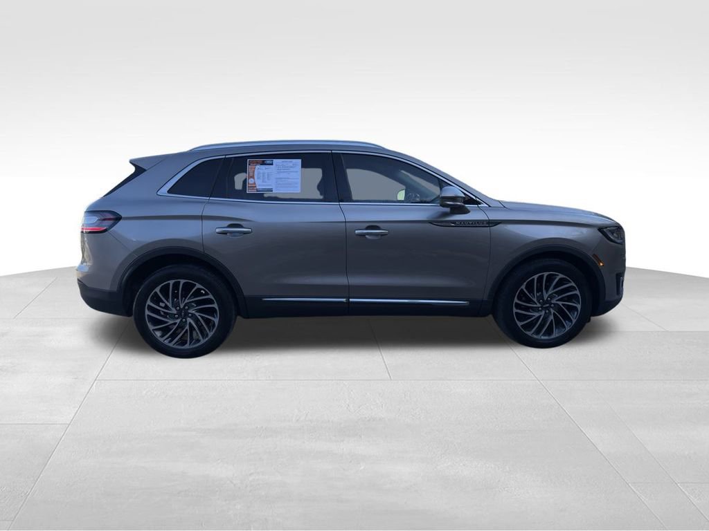 Used 2020 Lincoln Nautilus Reserve image 4