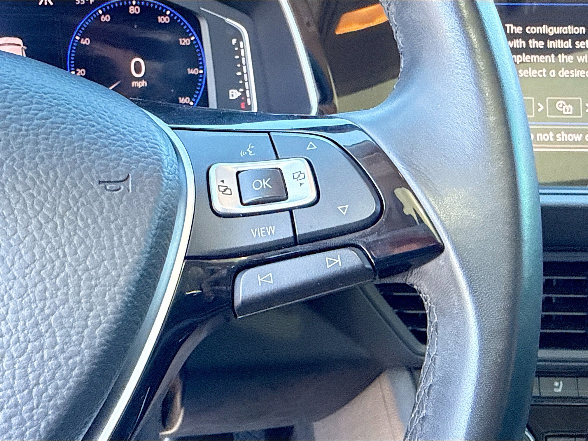 Used 2019 Volkswagen Jetta SEL Premium image 36