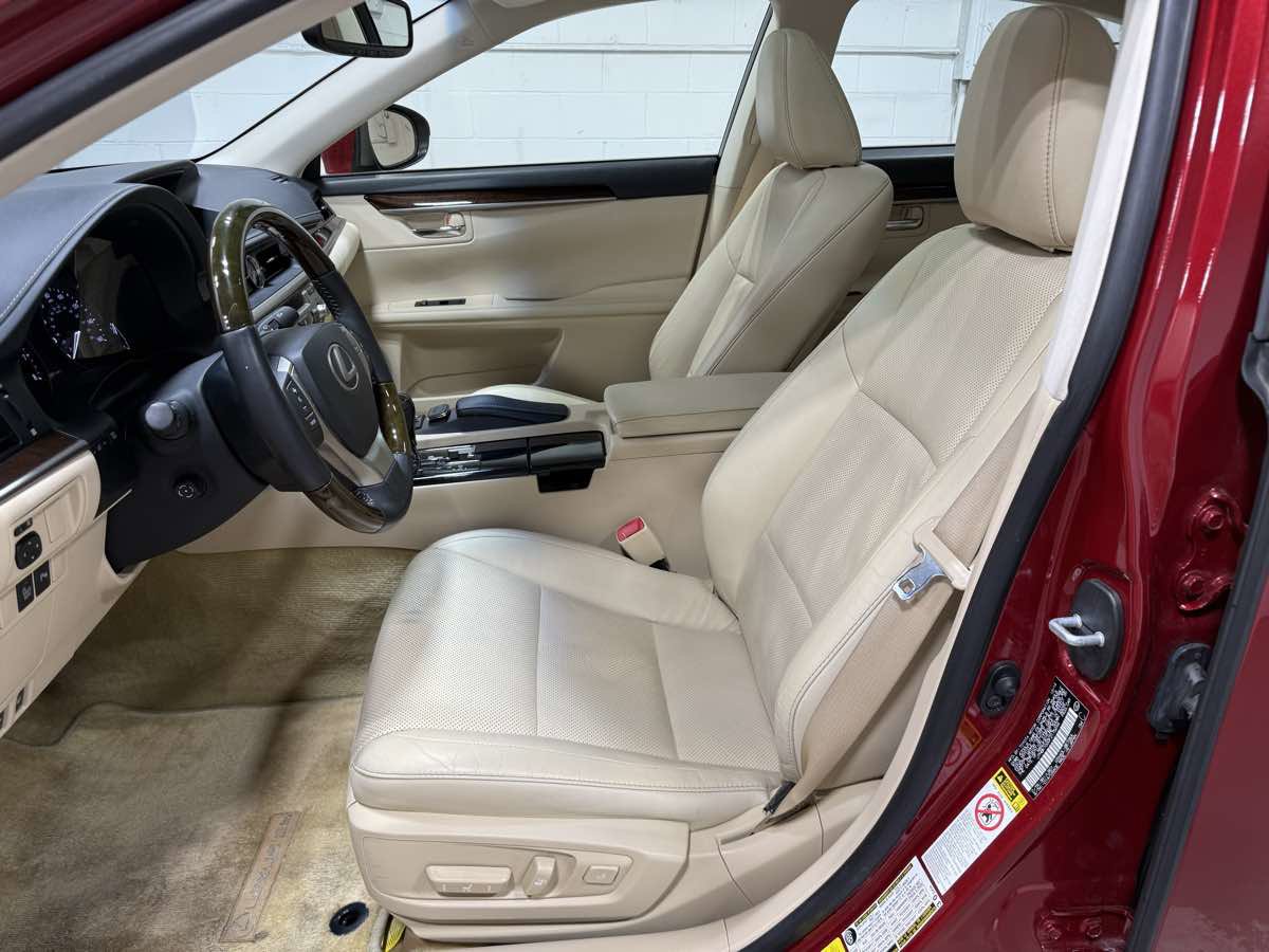 Used 2015 Lexus ES 350 w/ Luxury Package image 15