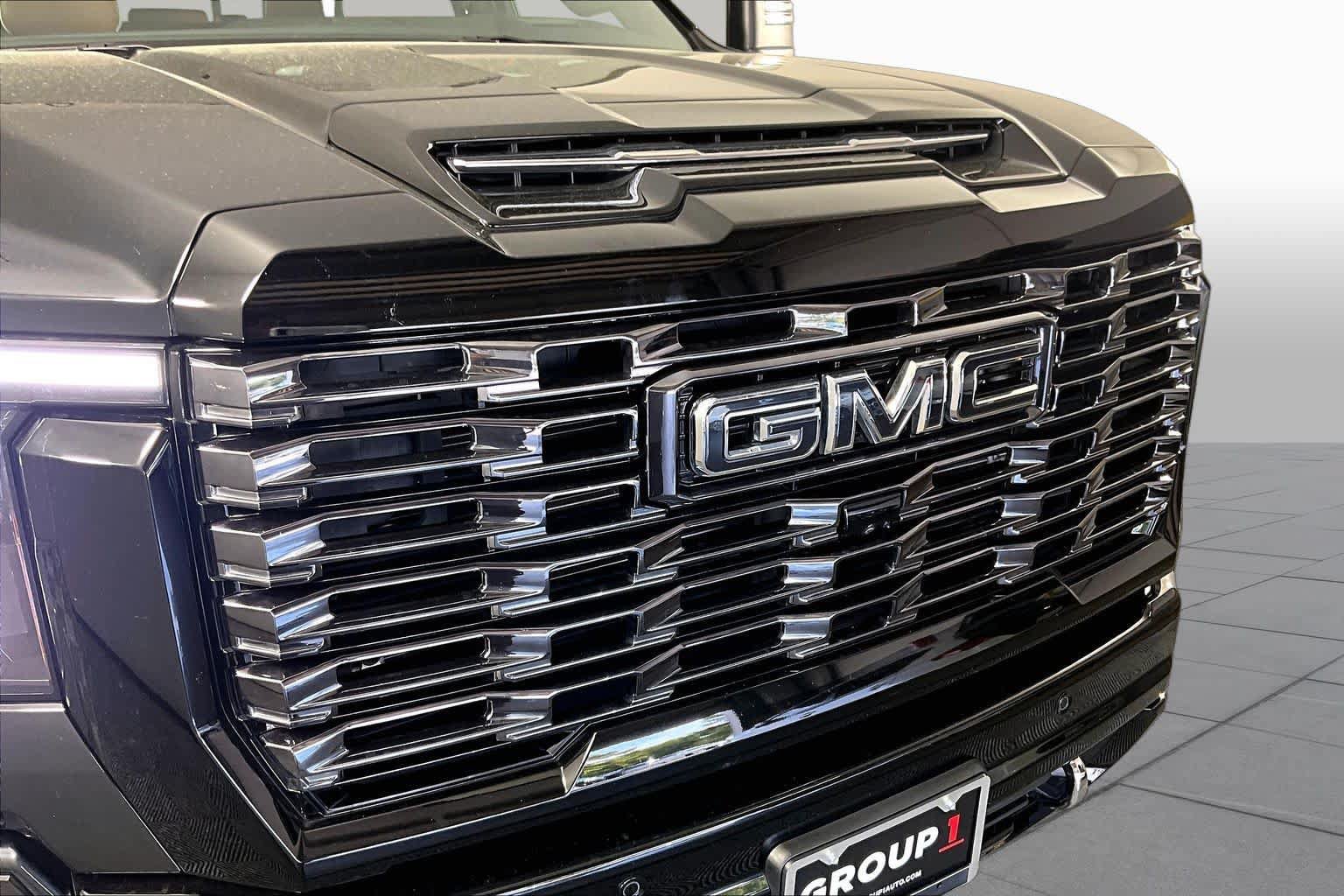 Certified 2025 GMC Sierra 2500 Denali Ultimate AWD/4WD image 28