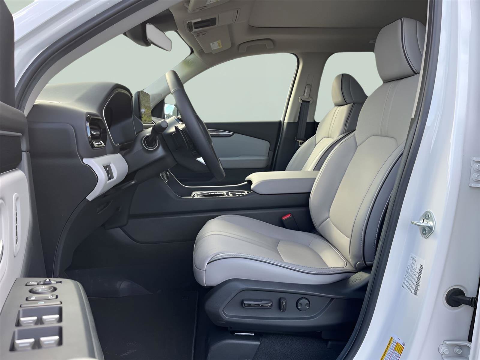 Used 2025 Honda Pilot Elite image 24