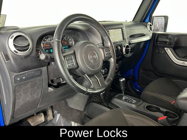 Used 2016 Jeep Wrangler Rubicon w/ Power Convenience Group image 11