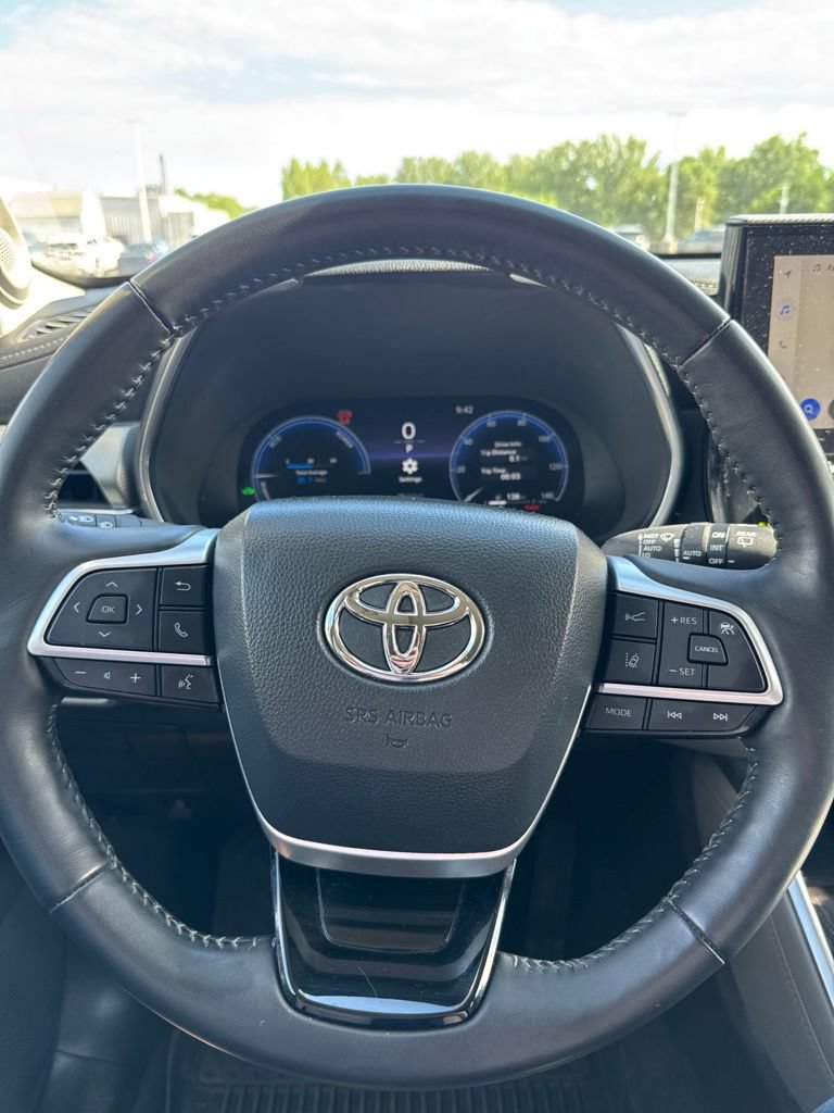 Used 2023 Toyota Highlander Platinum AWD/4WD image 8