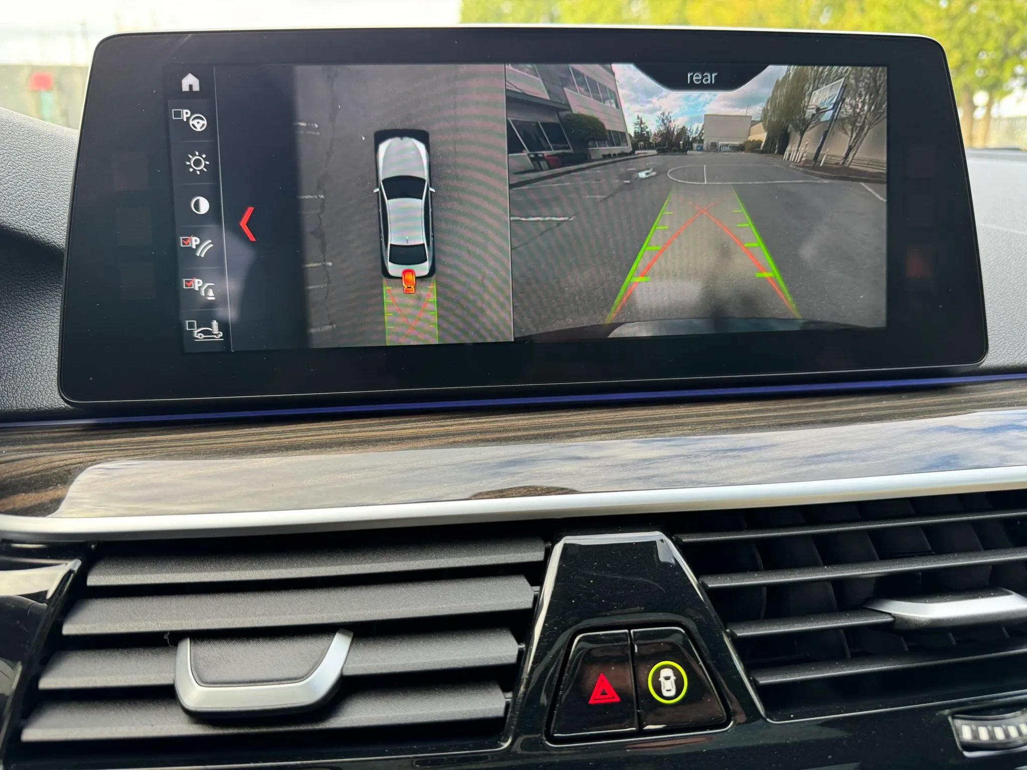 Used 2018 BMW 530e xDrive AWD/4WD image 36