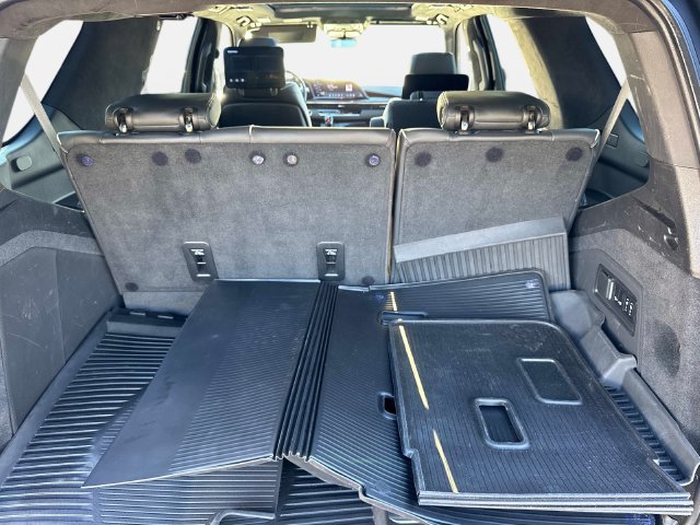 Certified 2022 Cadillac Escalade Sport Platinum w/ Heavy-Duty Trailer Package AWD/4WD image 5