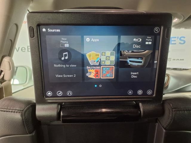 Used 2017 Chrysler Pacifica Touring-L Plus w/ Tire & Wheel Group FWD image 15