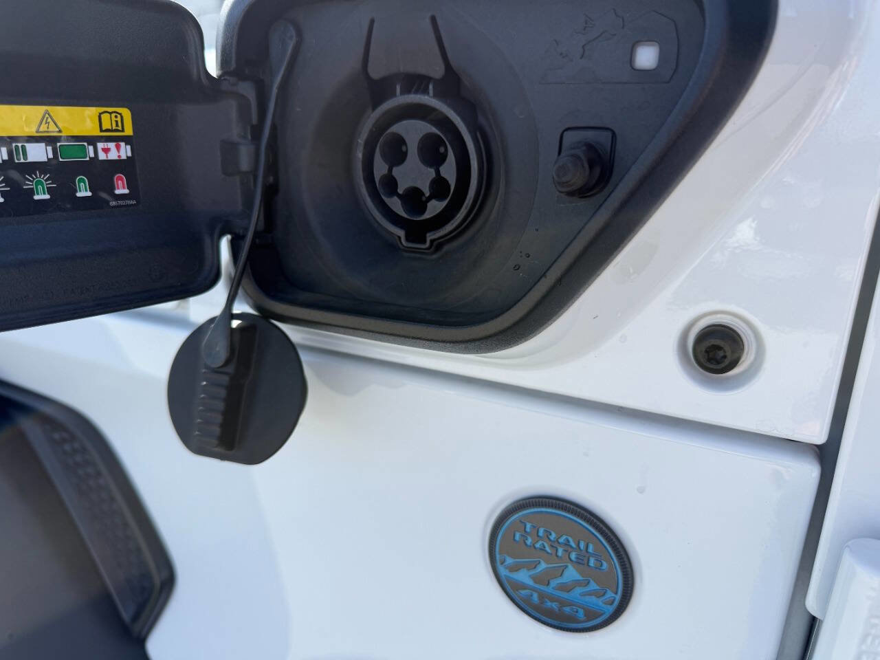 Used 2025 Jeep Wrangler Unlimited Sport S 4xe AWD/4WD image 12
