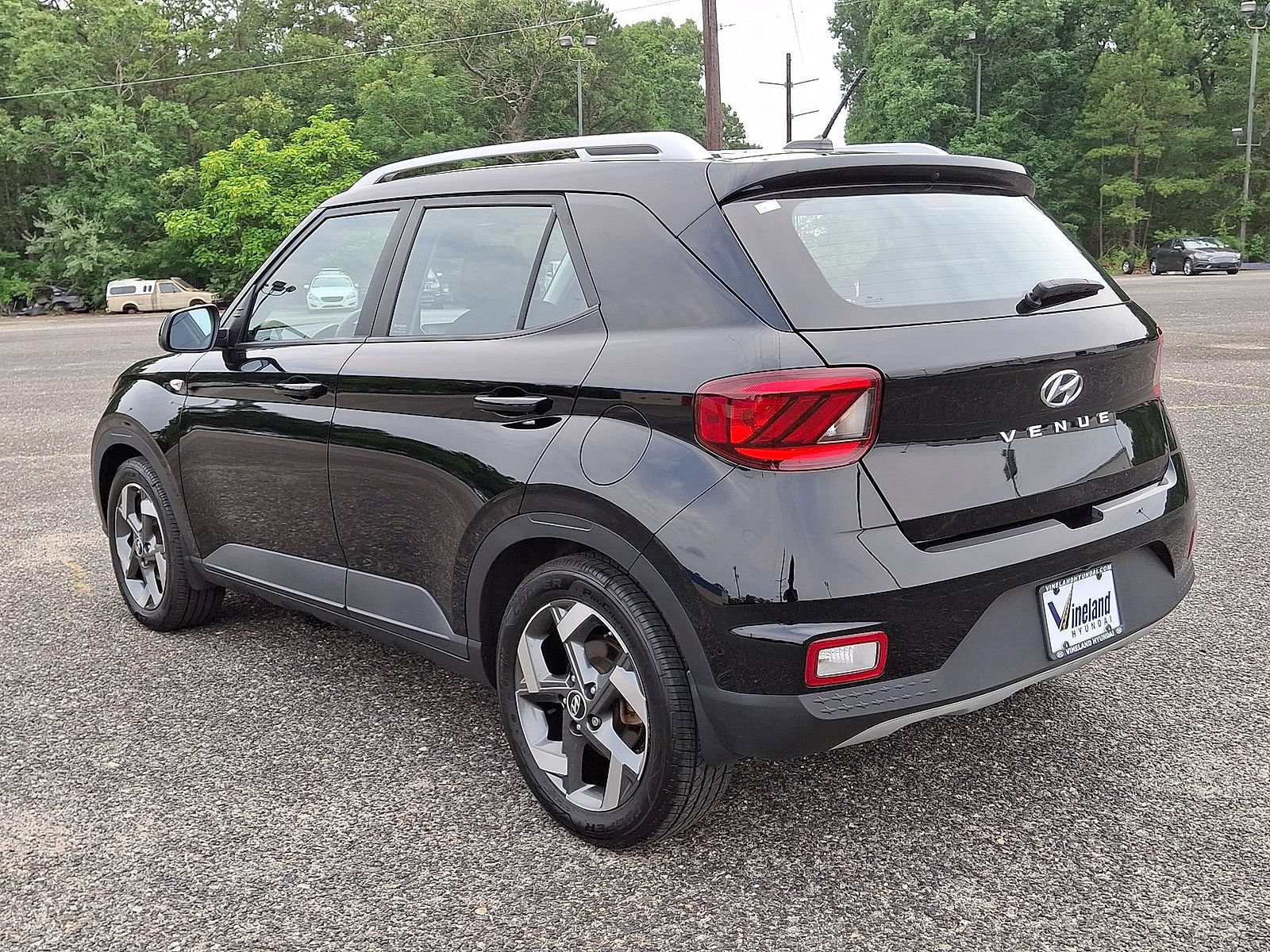 Used 2023 Hyundai Venue SEL FWD image 27