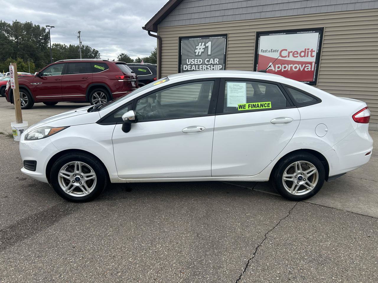 Used 2017 Ford Fiesta SE w/ Cold Weather Package FWD image 8