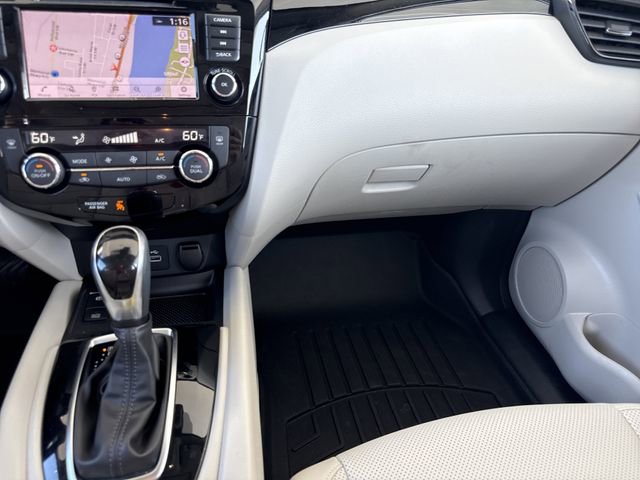 Used 2022 Nissan Rogue Sport SL w/ Premium Package image 14