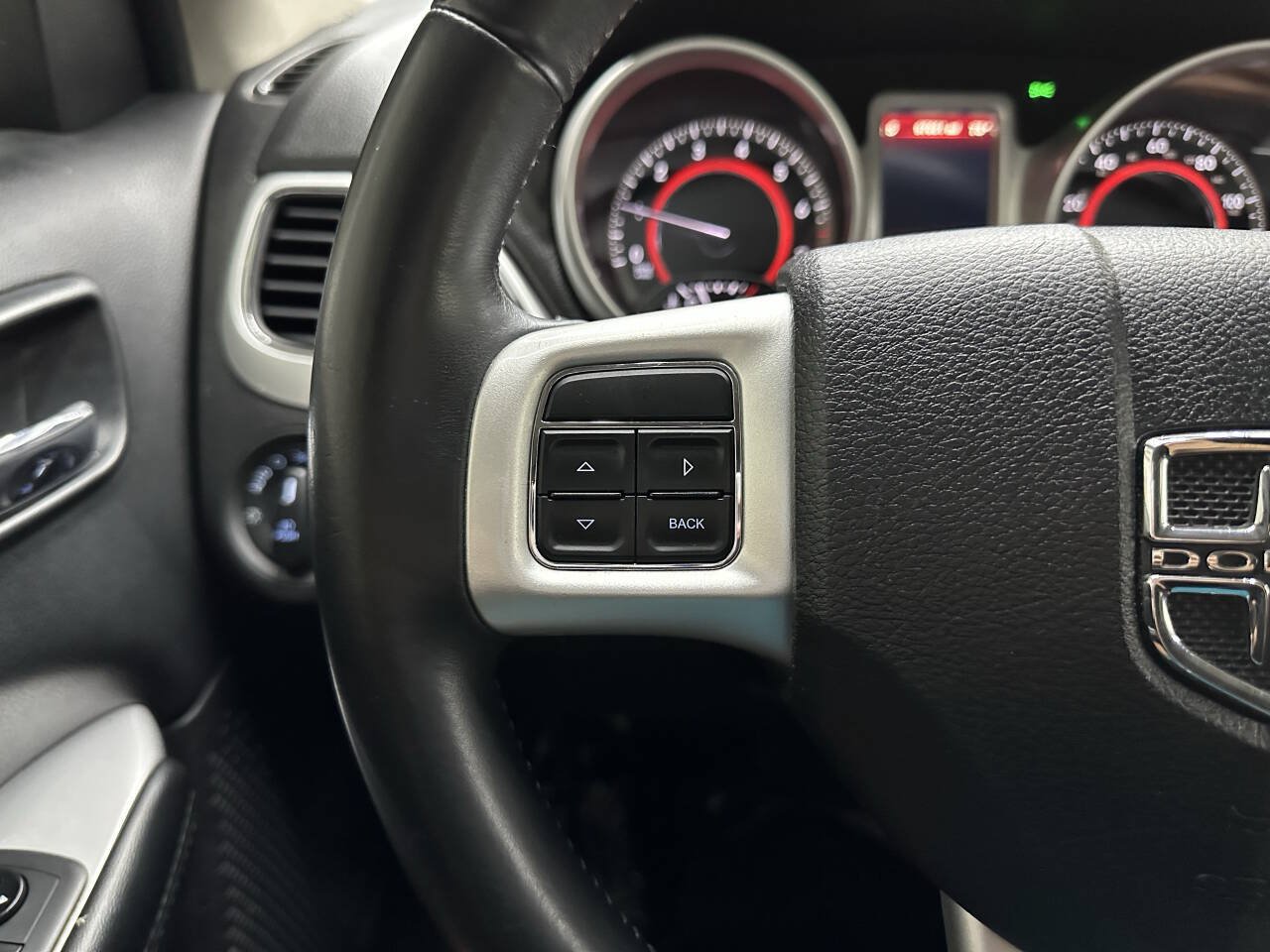 Used 2019 Dodge Journey SE w/ Premium Group FWD image 23