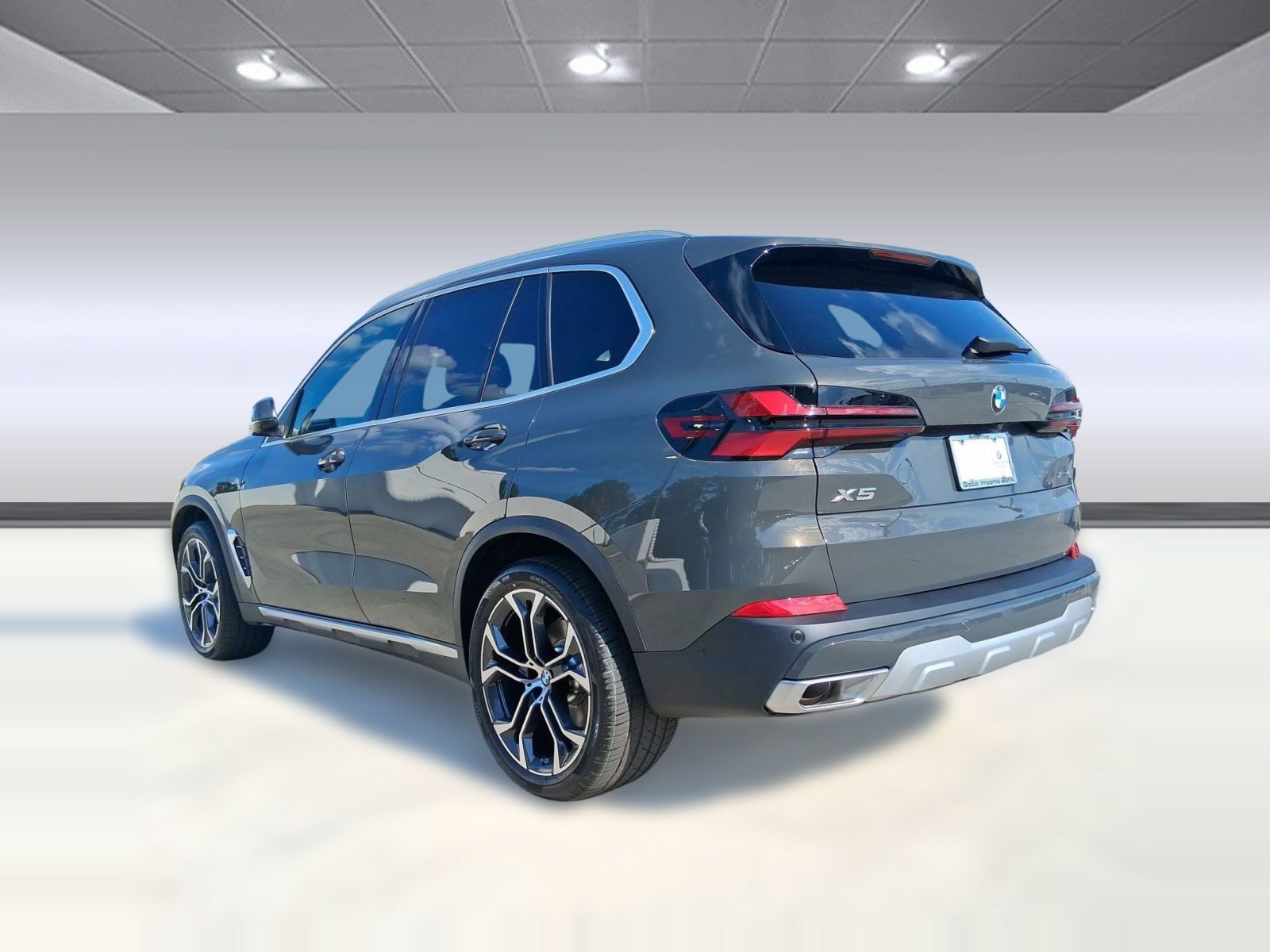 Used 2026 BMW X5 sDrive40i w/ Climate Comfort Package RWD image 3