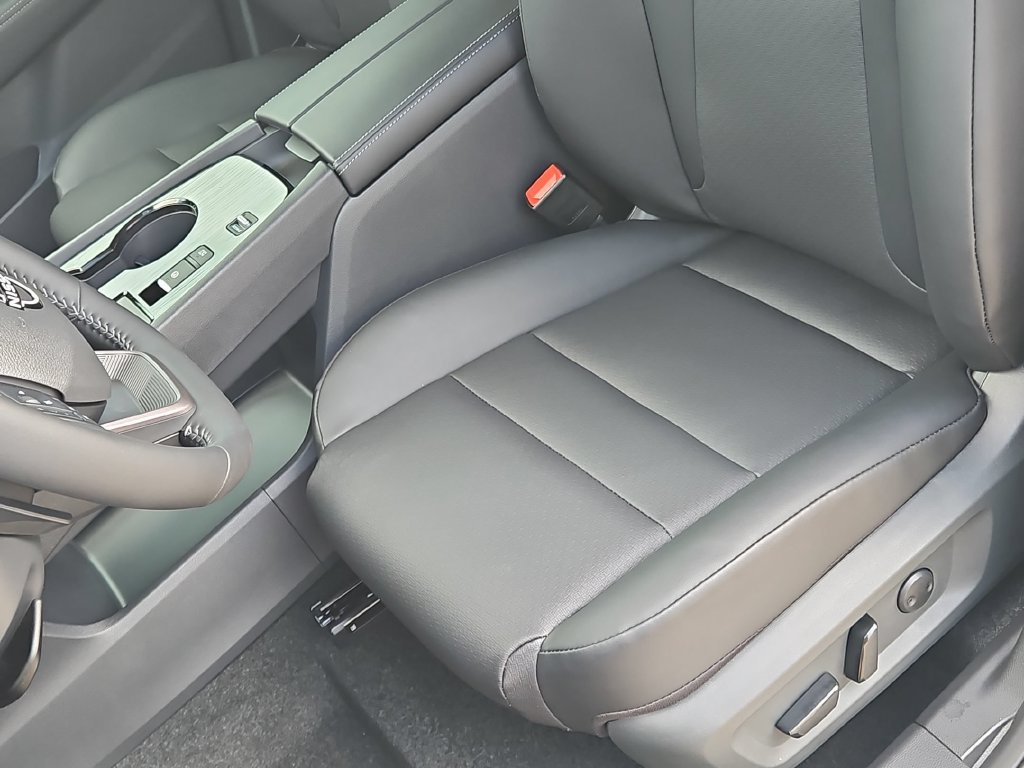 New 2027 Nissan Rogue Dark Armor FWD image 16