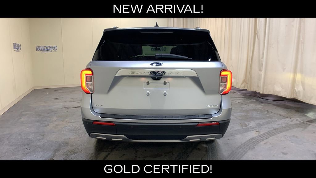 Used 2022 Ford Explorer XLT w/ Equipment Group 202A AWD/4WD image 4