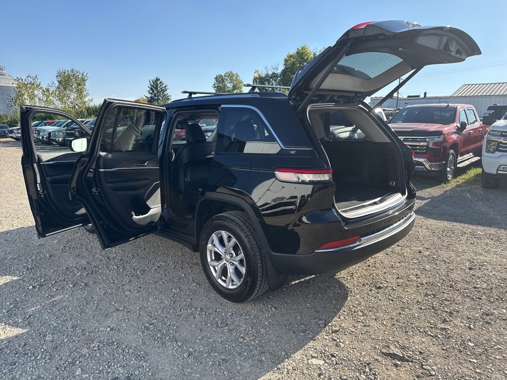 Used 2022 Jeep Grand Cherokee Limited w/ Trailer Tow Prep Group (B) image 27