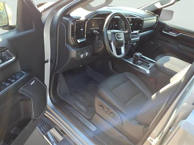 Used 2025 GMC Sierra 1500 SLT w/ SLT Premium Plus Package AWD/4WD image 10