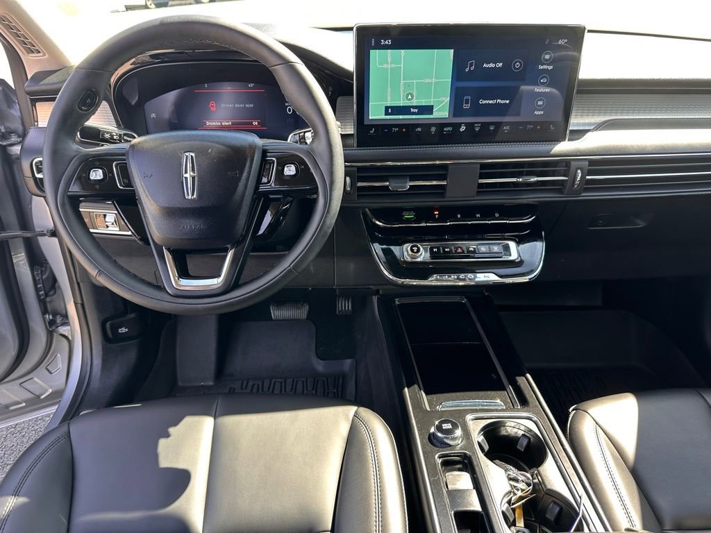Used 2024 Lincoln Corsair AWD image 4