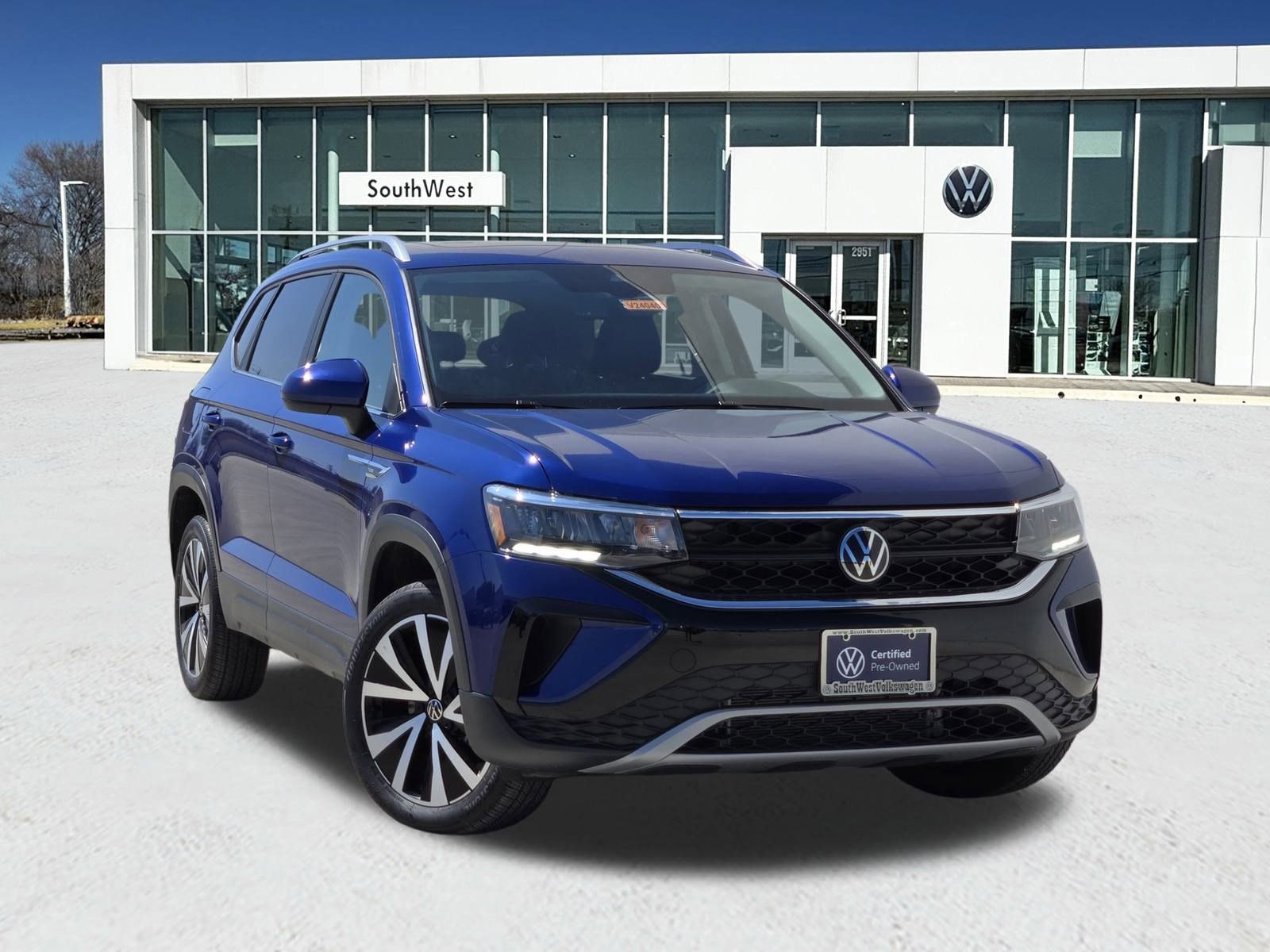 New 2024 Volkswagen Taos SE