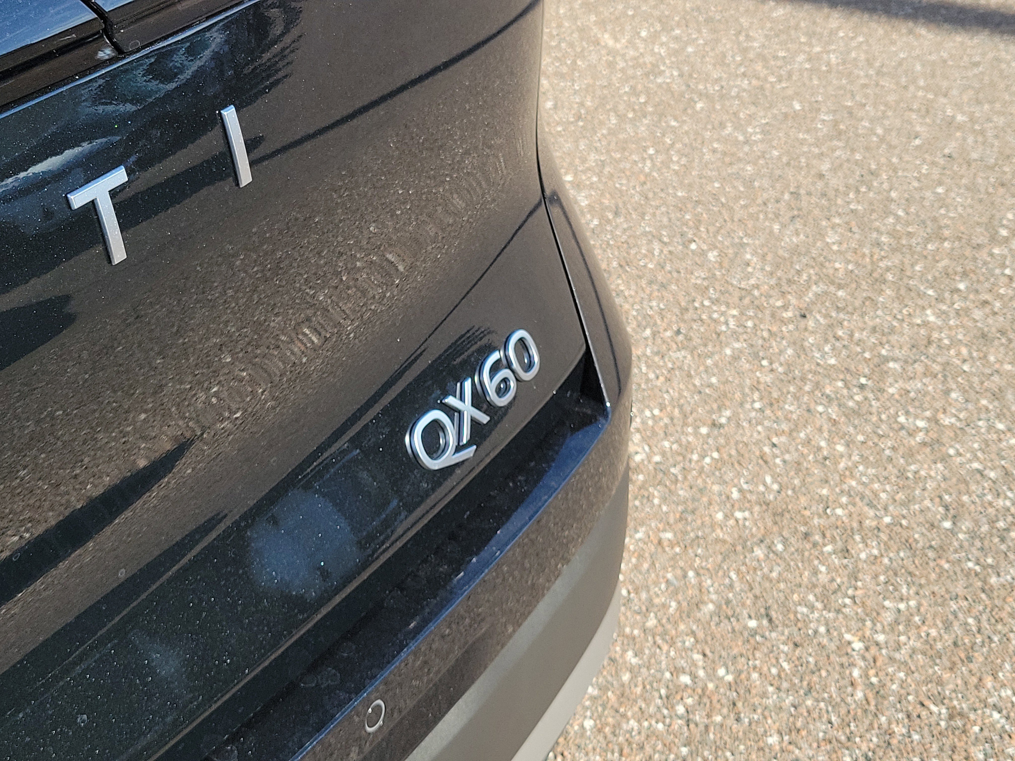 New 2026 INFINITI QX60 Luxe w/ Family Package image 7