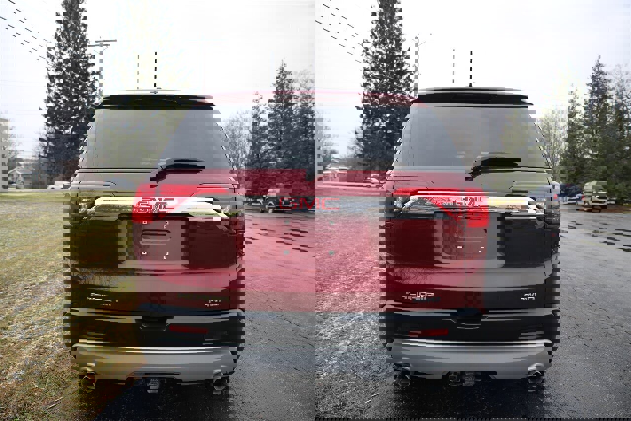 Used 2018 GMC Acadia SLE w/ LPO, Floor Liner Package image 8