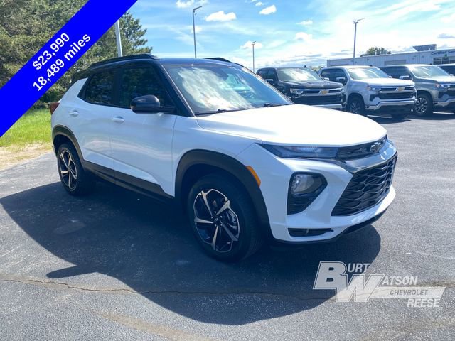 Used 2023 Chevrolet TrailBlazer RS w/ Sun and Liftgate Package AWD/4WD image 9