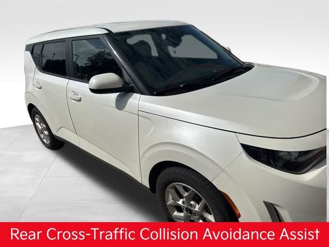 Used 2023 Kia Soul LX w/ LX Technology Package image 8