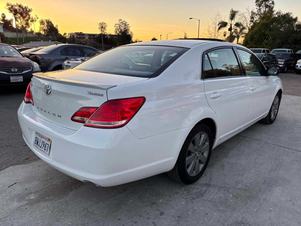 Used 2006 Toyota Avalon XL FWD image 3