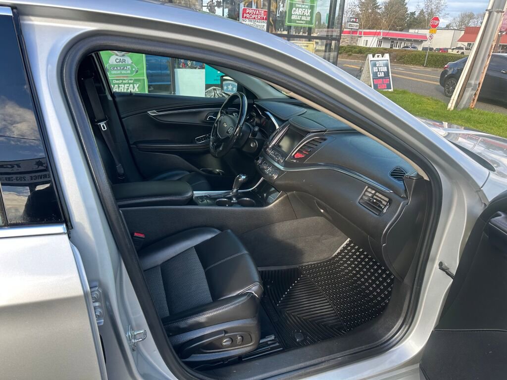 Used 2017 Chevrolet Impala LT image 16