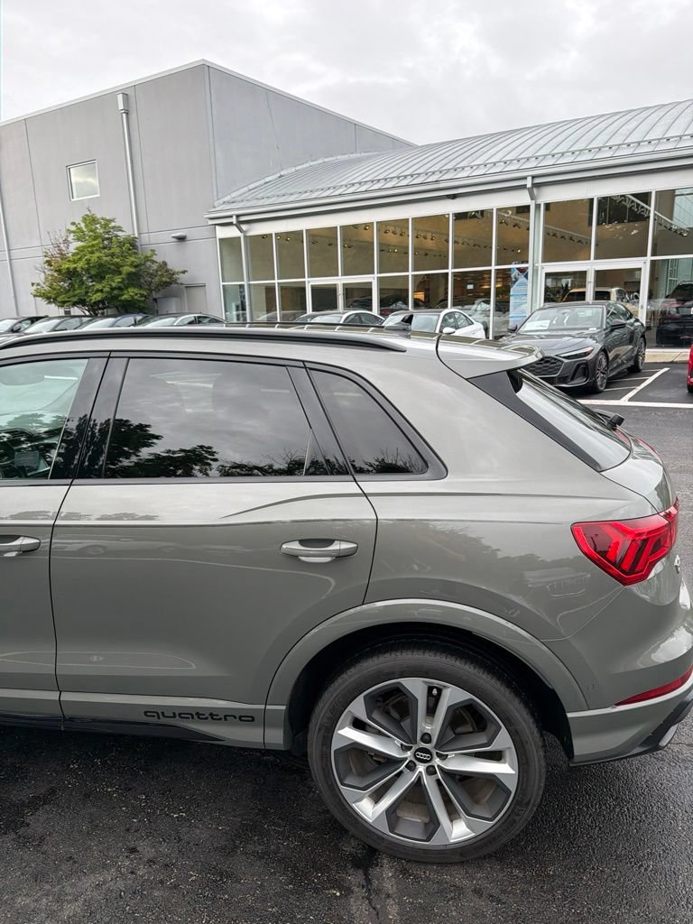 Used 2021 Audi Q3 2.0T Premium Plus w/ Premium Plus Package AWD/4WD image 14
