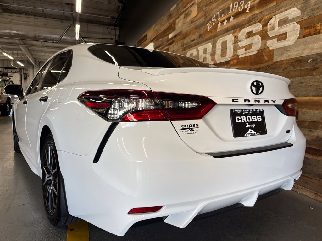 Used 2023 Toyota Camry SE w/ Audio Upgrade Package FWD image 19