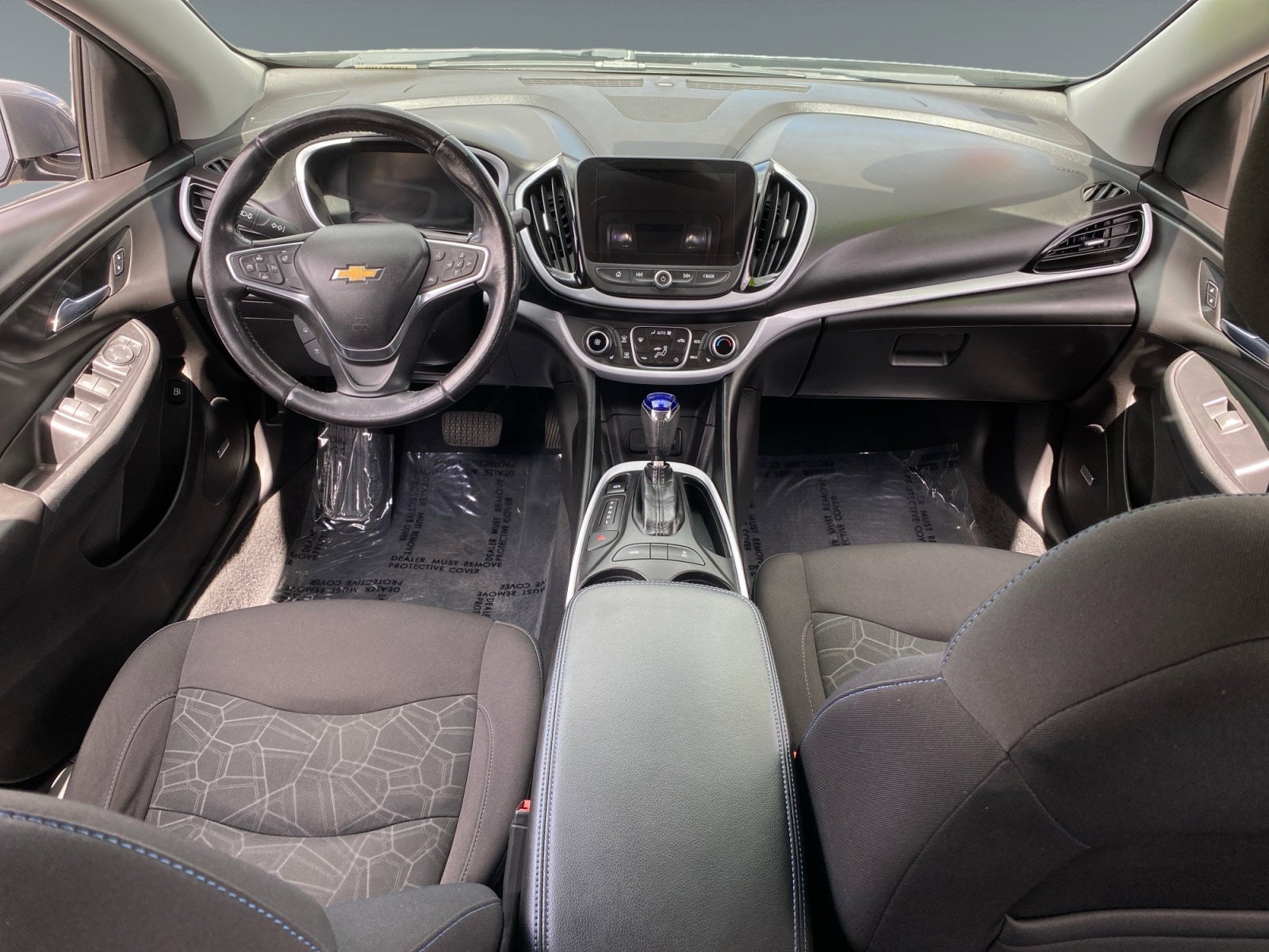 Used 2018 Chevrolet Volt LT w/ Comfort Package FWD image 10