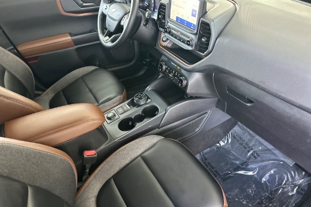 Used 2024 Ford Bronco Sport Outer Banks AWD/4WD image 17